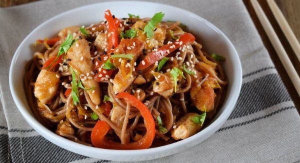 Гречневая лапша (соба). Рецепты приготовления с курицей, овощами, креветками, говядиной