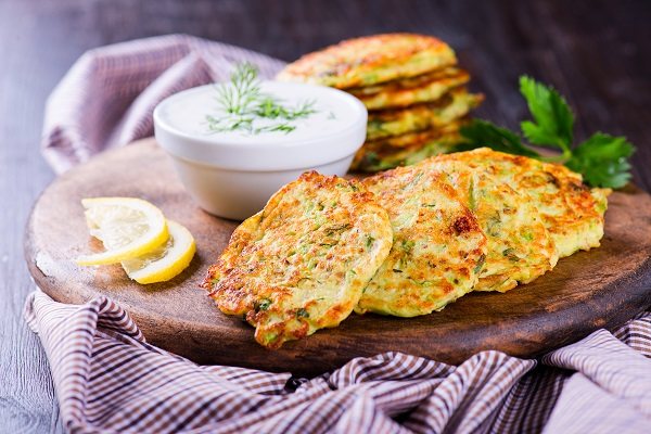 рецепт - оладьи с фасолью и зеленью